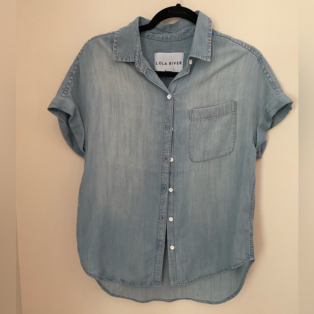 NWOT denim short sleeve button down shirt